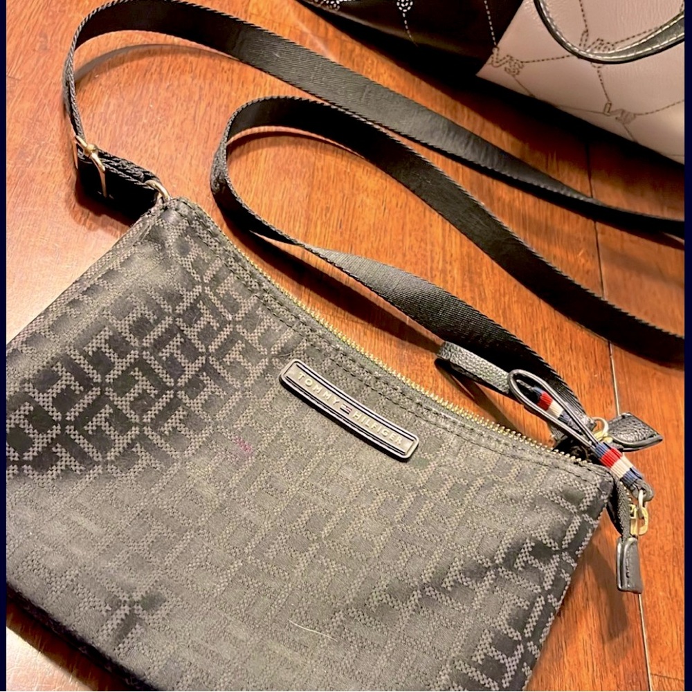 Tommy Hilfiger bag